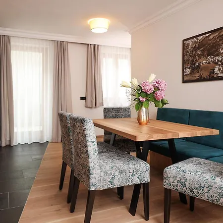 Apartment Living *