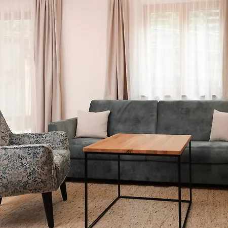 Living Apartment *